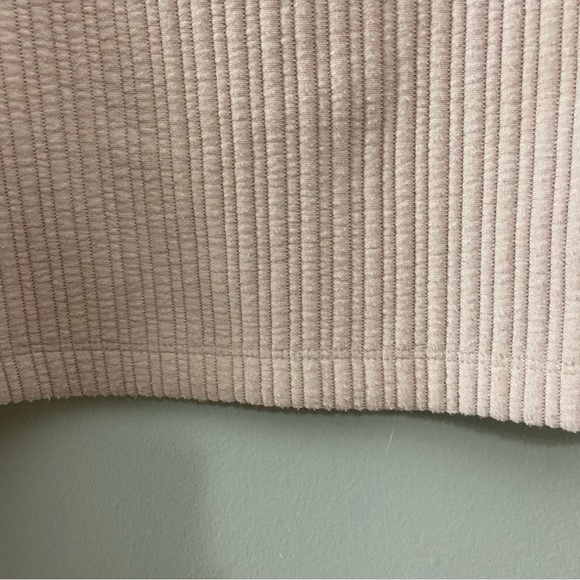 Babaton Aritzia Ribbed Cropped Turtleneck Top - Picture 6 of 16